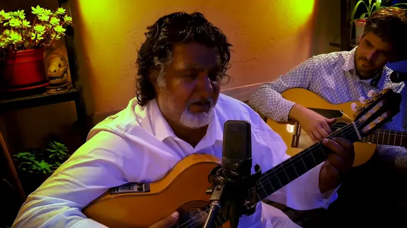 El Gordo y el Flaco, duo de dues guitarres, actuant en directe